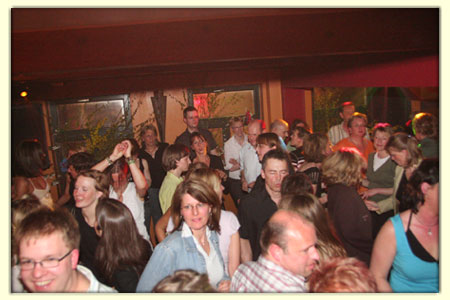 060430-tanz-in-den-mai