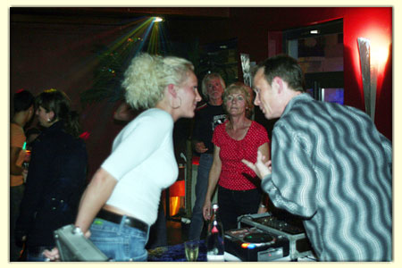 061003-einheit-party