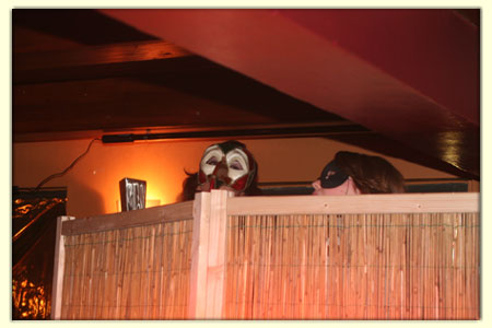 061124-fashion-party