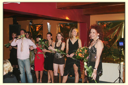 061124-fashion-party