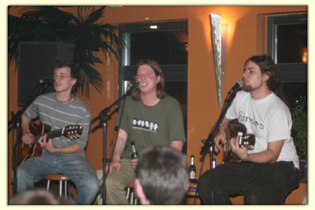 070217-liedermaching