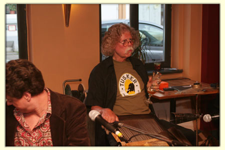 090423-one-trick-pony 