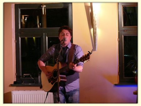 090827-falco-jaimi-faulkner