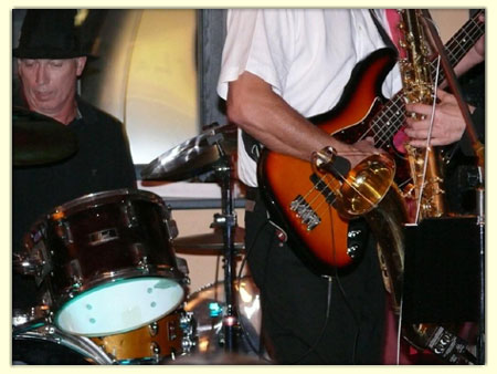 090910-blues-bandits