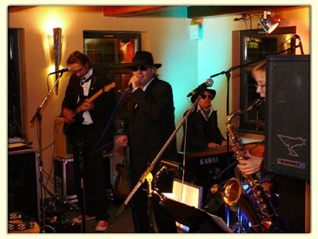 090910-blues-bandits